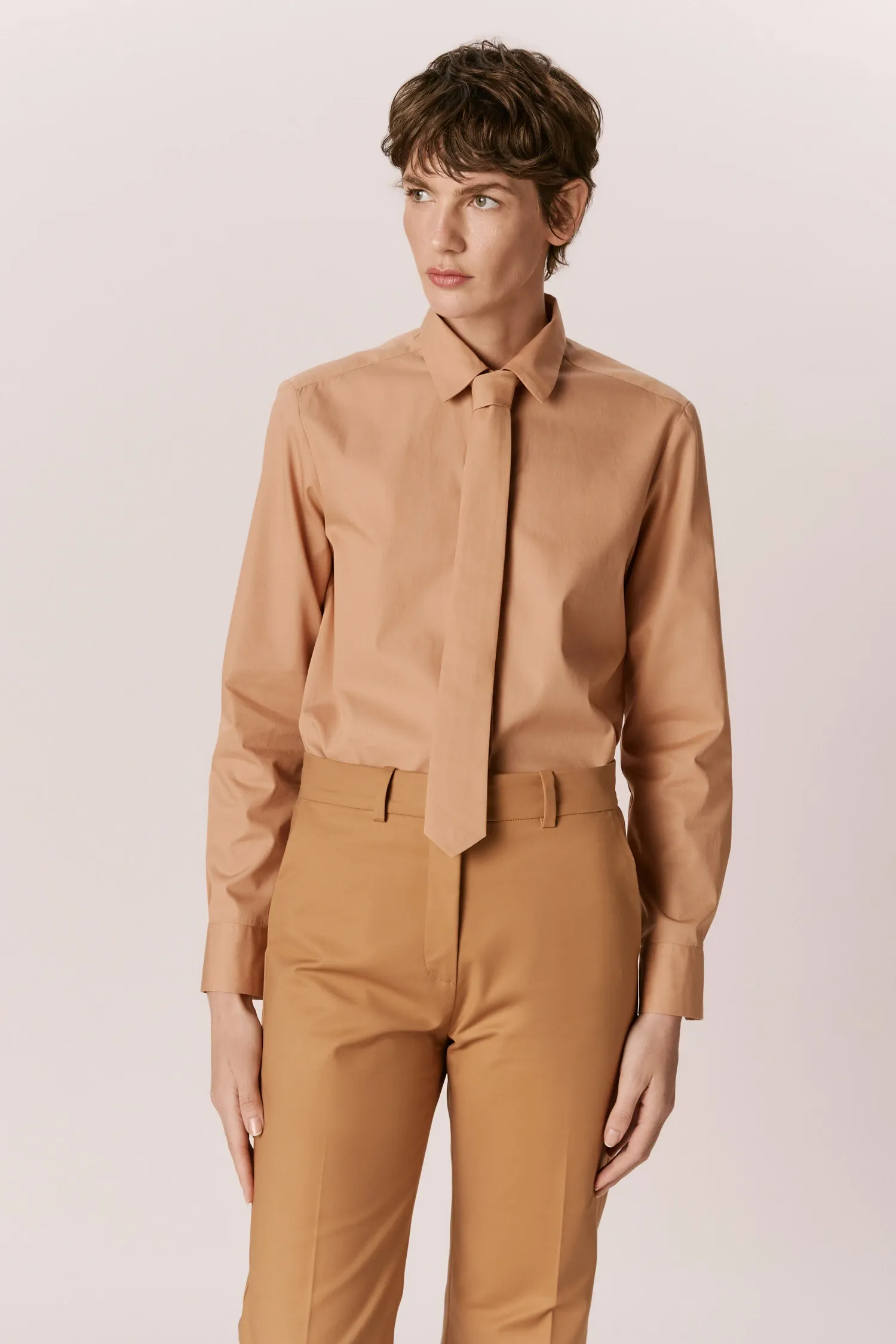 007485_CAMISA_CLASSICA_TAN_ANDREAMARQUES -3-